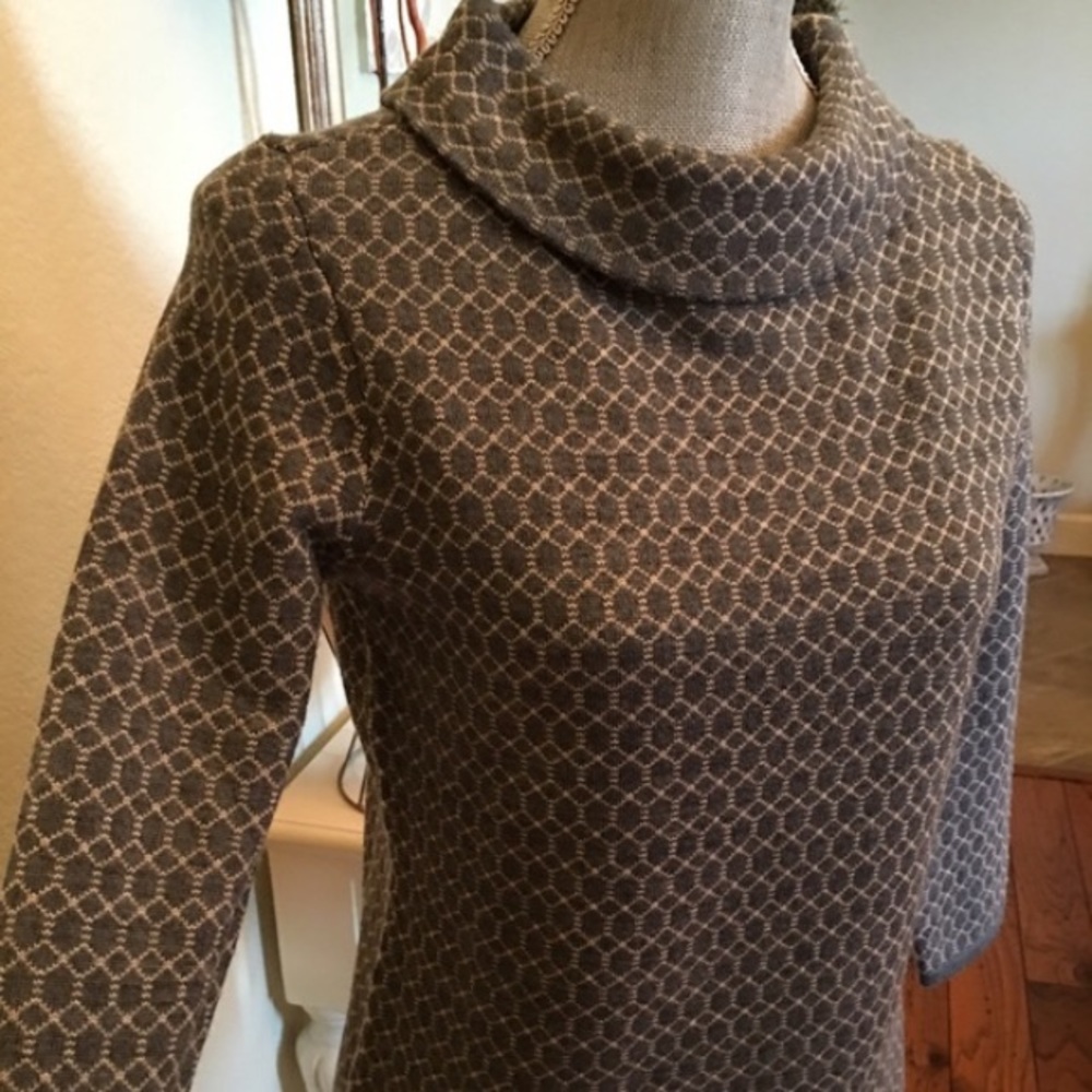 Boat neck sweater